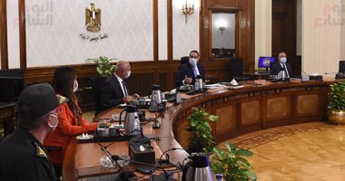رئيس الوزراء يتابع خطوات تنفيذ مشروع مترو الإسكندرية "أبوقير - محطة مصر"