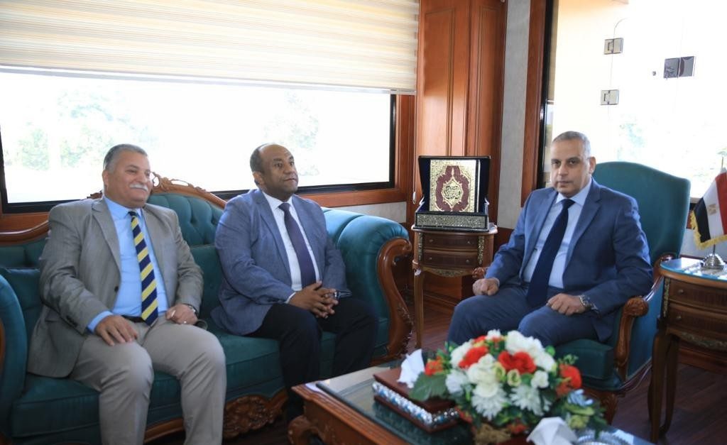 وفد وزارة الصحة
