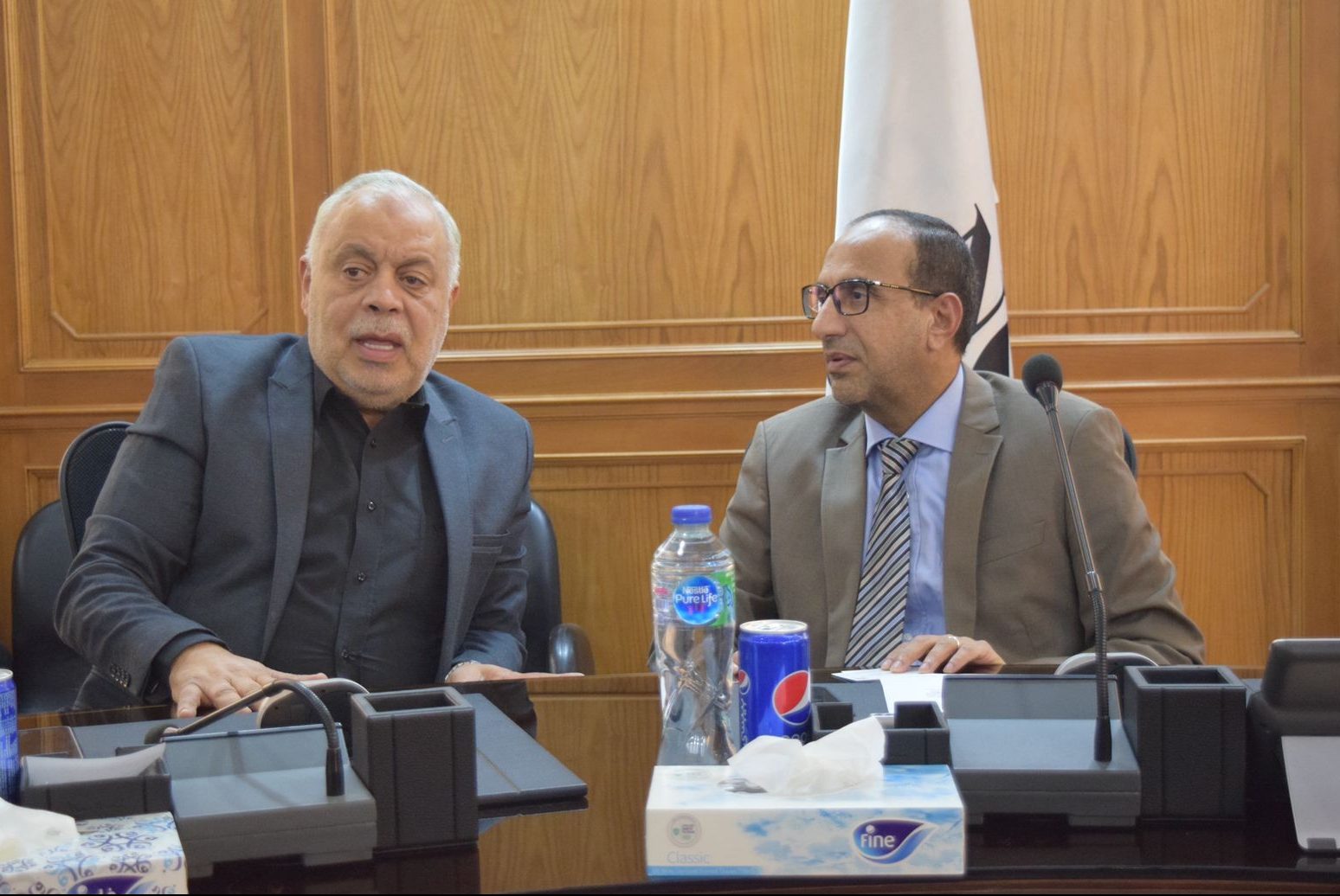 نائب رئيس مجلس إدارة بنك ناصر الاجتماعي يستقبل نقيب المهن التمثيلية