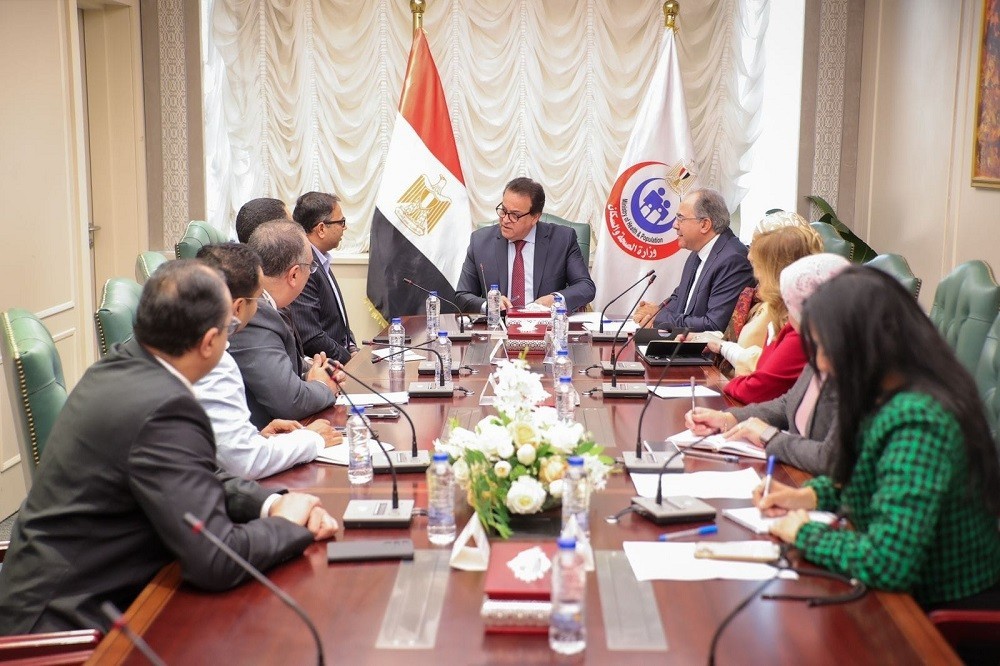 وزير الصحة يبحث مع المدير التنفيذي لـ«سيمنز» سبل التعاون لدعم القطاع الصحي