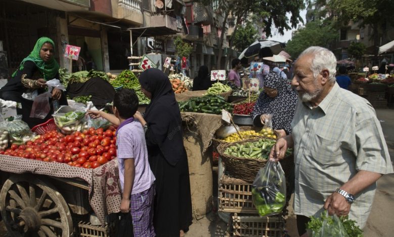 صورة عامة للسوق المصرى- أرشيفية