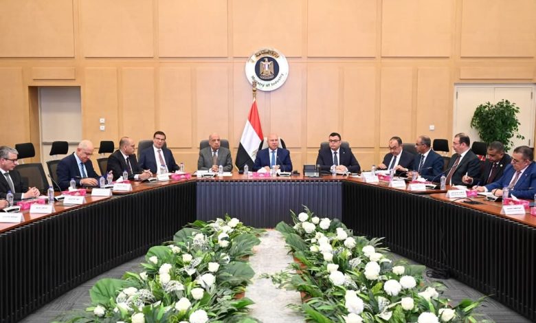 تفاصيل الاجتماع 22 لـ"التنمية الصناعية"