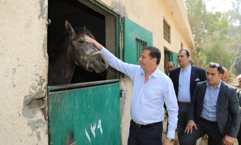 وزير الزراعة يتفقد محطة الزهراء