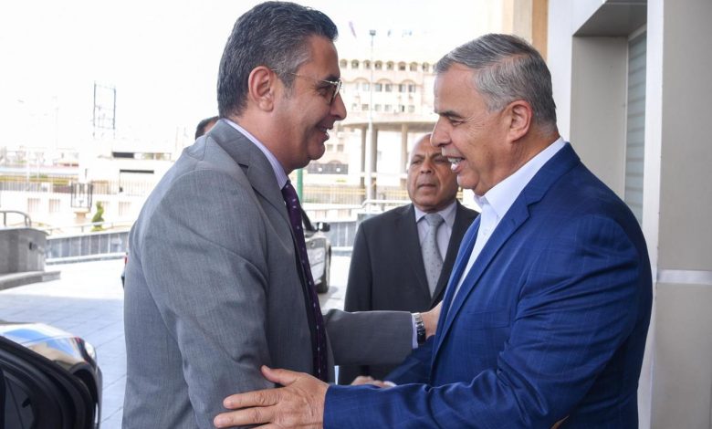 وزير التموين
