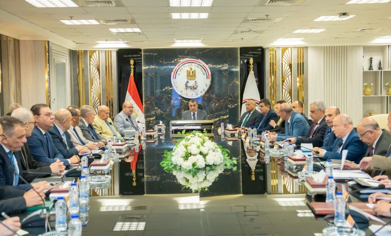 الإنتاج الحربي يوجه رؤساء الشركات التابعة بتطوير خطوط الإنتاج