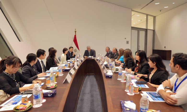 وزير السياحة والآثار