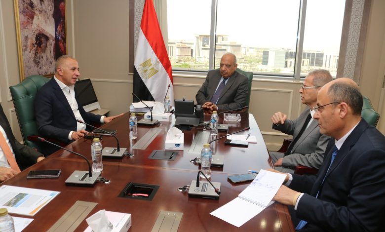 الكهرباء تبحث مع "السويدي إليكتريك" الإسراع بتنفيذ مشروعات الطاقة