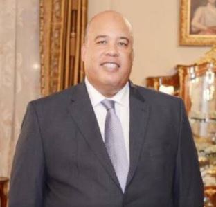 أيمن العشرى
