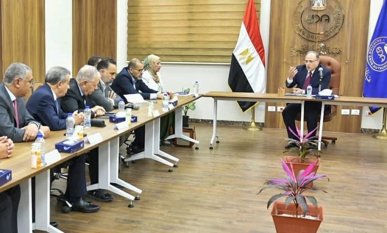 اجتماع رئيس هيئة الدواء مع الشركات
