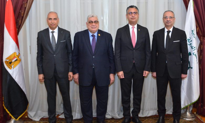 وزير التموين