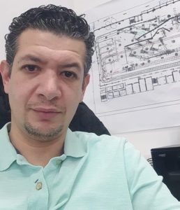 أحمد فاروق، خبير أسواق المال