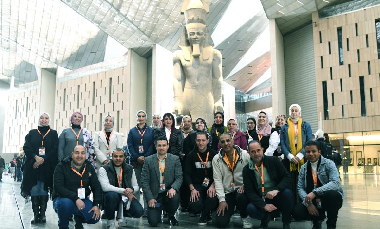 وزير السياحة والآثار