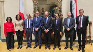 وزير الاتصالات يعقد لقاءات مع مسؤولى شركات ومؤسسات إيطالية