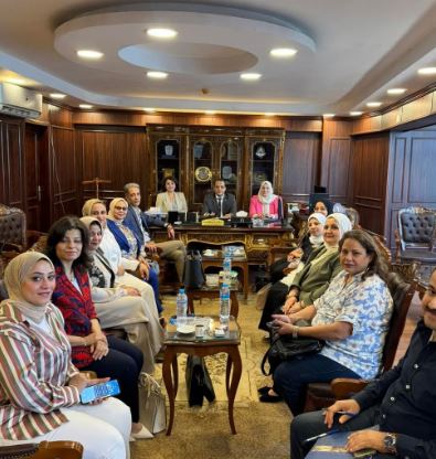 خلال الاجتماع