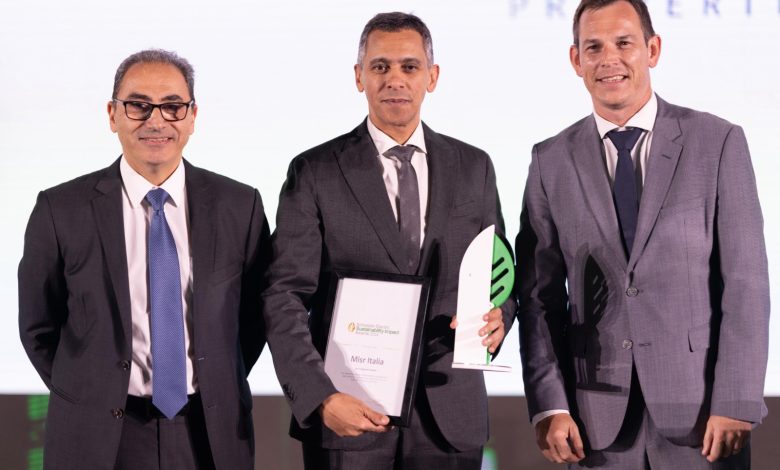 تكريم مصر إيطاليا العقارية بجائزة شنايدر إلكتريك للاستدامة 2024
