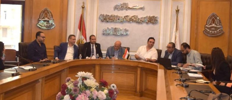 خلال الاجتماع