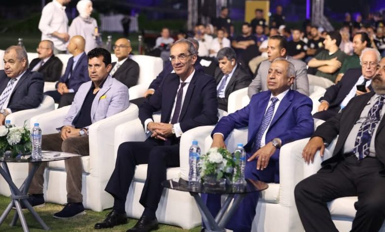 وزير الاتصالات