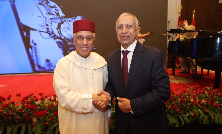 الدبلوماسي