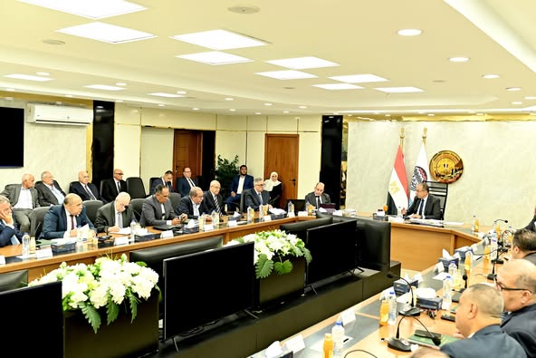 وزير قطاع الاعمال