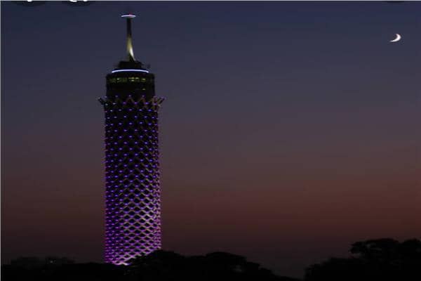 برج القاهرة يضئ لا للإتجار بالبشر