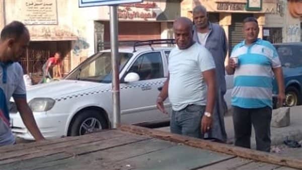 محافظ القاهرة يتابع إزالة سوق الخميس العشوائي بحي المطرية