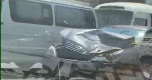 إصابة 13 عاملا فى انقلاب سيارة فى طريق مصر إسكندرية الصحراوى