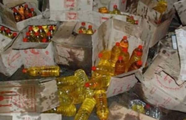 ضبط 9 أطنان زيت طعام مجهول المصدر داخل مخزن لتجارة السلع بالقاهرة