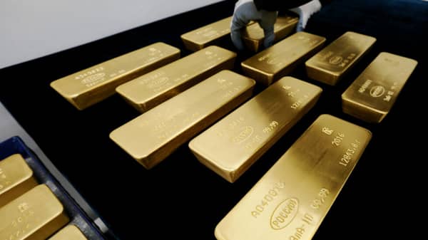 روسيا تدخل نادي الخمسة الكبار باحتياطيات الذهب والنقد الأجنبي