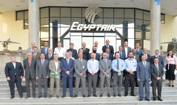 "مصر للطيران" تجدد اعتماد "شهادة الإيزاجو" للمقر الرئيسي بالقاهرة | صور