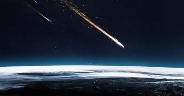 "ناسا" ترصد نيزك نادرا طار بسماء الأرض لمسافة 186 ميلاً قبل احتراقه