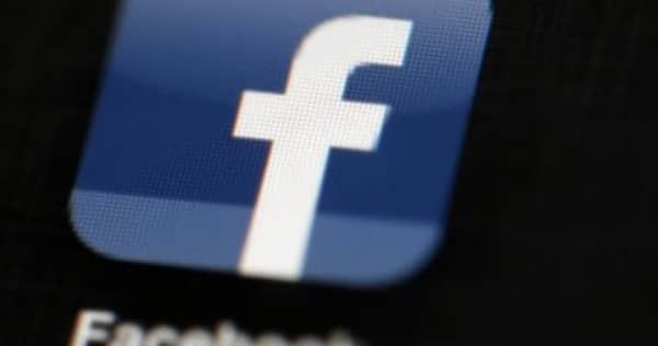 هيئة مراقبة المنافسة فى بريطانيا تطالب فيس بوك ببيع Giphy