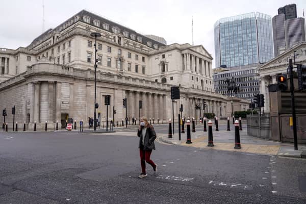 بنك إنجلترا يرفع أسعار الفائدة للحد من ارتفاع الأسعار