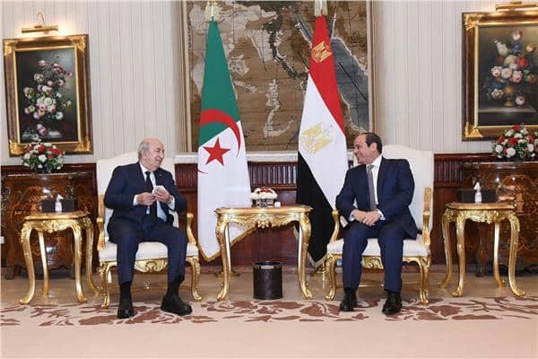 الرئيس السيسي يستقبل نظيره الجزائري