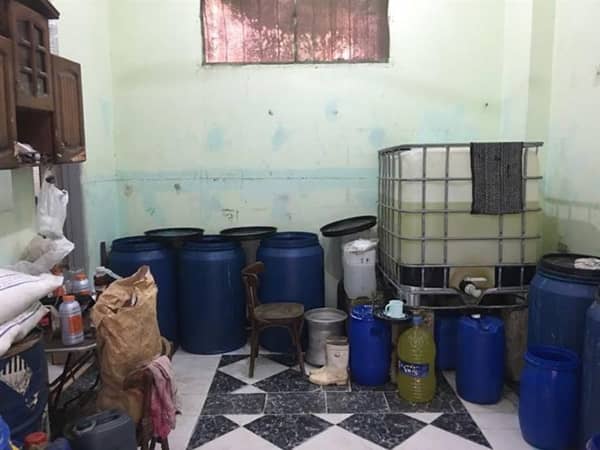 أمن القاهرة: ضبط 3.9 طن منظفات صناعية مجهولة المصدر داخل مخزن بالقطامية