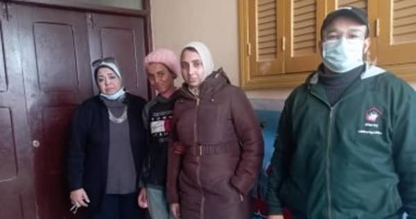 التضامن توجه بسرعة إنقاذ 3 مواطنين بلا مأوى بينهم سيدتان بالقاهرة والإسكندرية