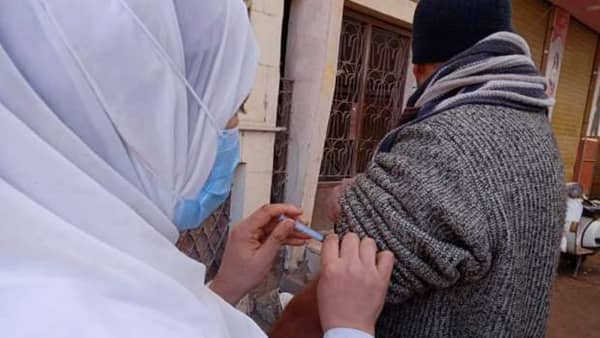 حملات تطعيم المواطنين بلقاح كورونا