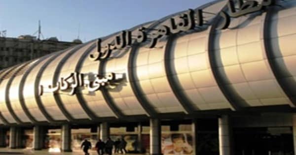 جمارك مطار القاهرة الدولي تضبط عدد من الهواتف المحمولة المصري اليوم