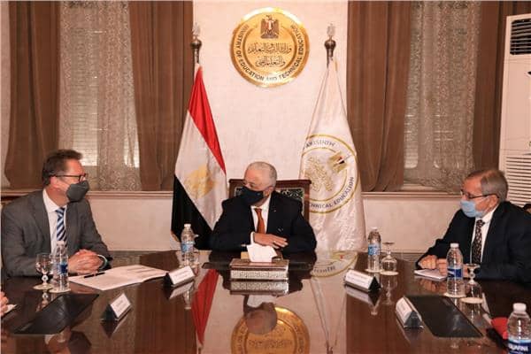 الدكتور طارق شوقي خلال استقباله فرانك هارتمان سفير ألمانيا لدى القاهرة