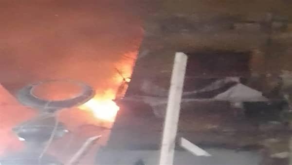 حريق يلتهم طابقًا سكنيًا في العطارين بالإسكندرية (فيديو وصور