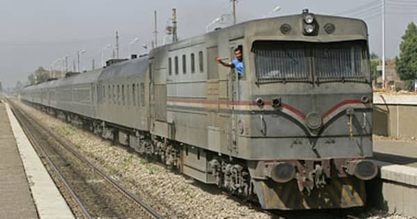 مصرع طالب تحت عجلات قطار القاهرة بورسعيد فى القنطرة غرب بالإسماعيلية