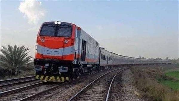 ننشر مواعيد القطارات الروسية والمكيفة من أسيوط حتى القاهرة