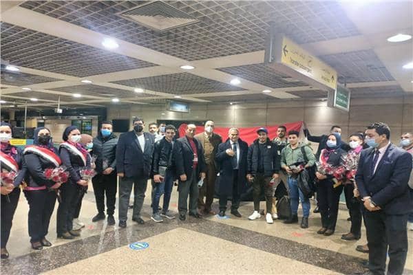 وصول  177 مصرياً قادمين من أوكرانيا عبر بولندا إلى مطار القاهرة