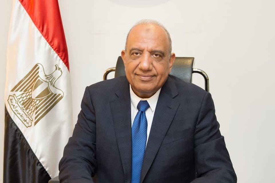حمود عصمت وزير قطاع الأعمال العام