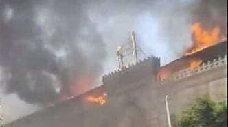 مستجدات حريق وزارة الاوقاف ومسؤول يكشف عن سبب الحريق