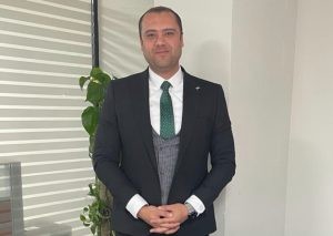 وسام كامل
