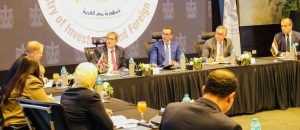 لقاء وزير الاستثمار والتجارة الخارجية مع المفوض التجاري البريطاني لإفريقيا