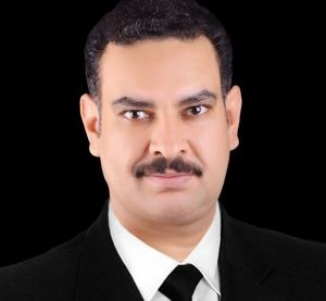 محمود ياسين، خبير أسواق المال