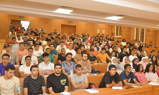 طلاب جامعة القاهرة