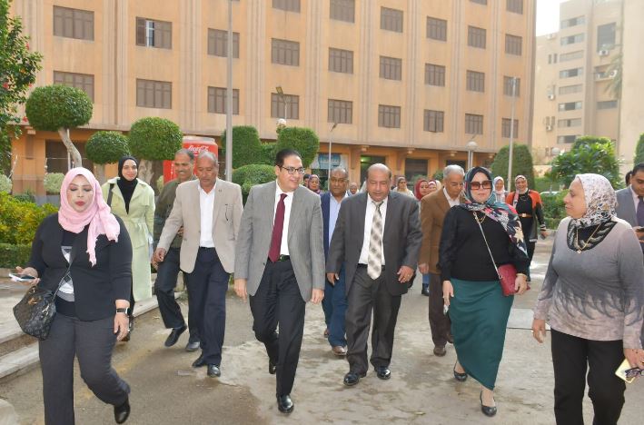 رئيس جامعة القاهرة