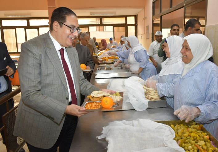 رئيس جامعة القاهرة